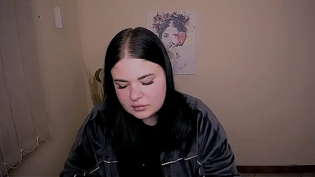 Snapshot of _Trisha_li chatting on 10.06.25 Trisha li online show from 10.06.25