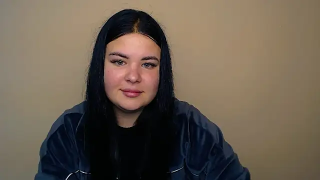 Snapshot of _Trisha_li chatting on 10.14.25 Trisha li online show from 10.14.25