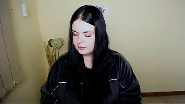 Snapshot of _Trisha_li chatting on 10.20.25 Trisha li online show from 10.20.25