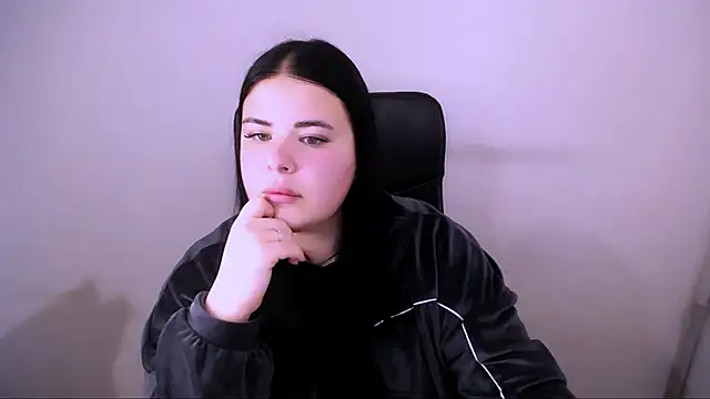 Snapshot of _Trisha_li chatting on 10.23.25 Trisha li online show from 10.23.25