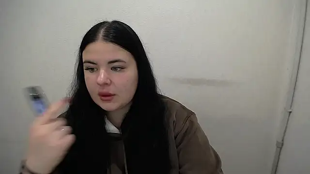 Snapshot of _Trisha_li chatting on 10.28.25 Trisha li online show from 10.28.25