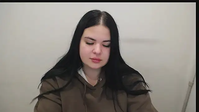 Snapshot of _Trisha_li chatting on 11.08.25 Trisha li online show from 11.08.25