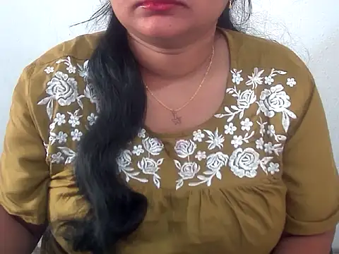 Snapshot of Saniya_K chatting on 11.16.25 Saniya K online show from 11.16.25