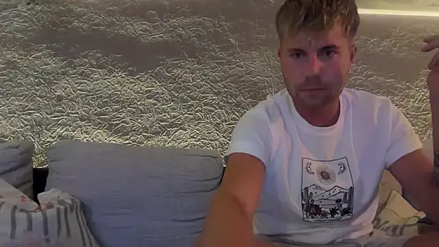 Snapshot of RioBlaze chatting on 09.10.25 RioBlaze online show from 09.10.25