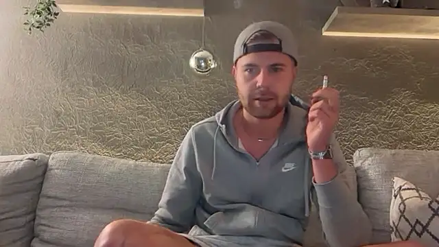 Snapshot of RioBlaze chatting on 11.18.25 RioBlaze online show from 11.18.25