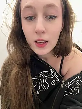 Snapshot of FroggyAnna chatting on 07.07.26 FroggyAnna online show from 07.07.26