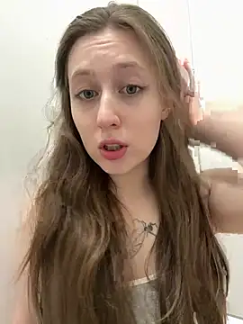 Snapshot of FroggyAnna chatting on 07.17.26 FroggyAnna online show from 07.17.26