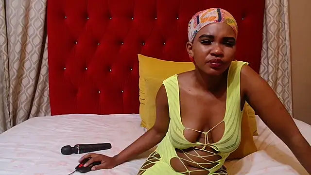 Snapshot of Hotsexyberry21 chatting on 09.18.25 Hotsexyberry21 online show from 09.18.25