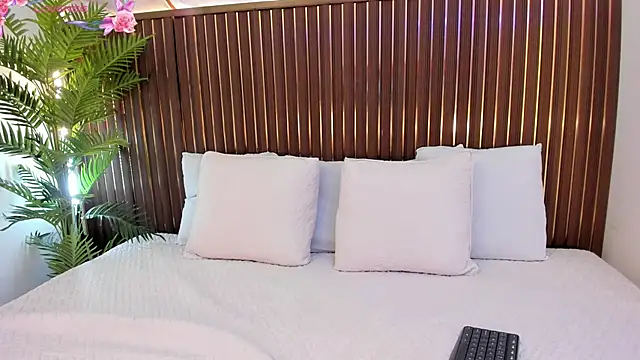 Roxie-NS online show from 01.09.26