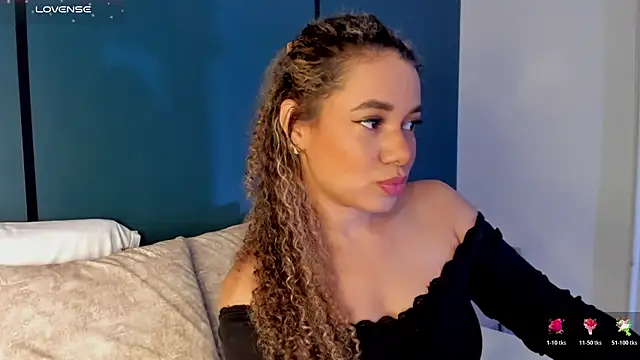 Snapshot of angie_leonn chatting on 07.03.26 angie leonn online show from 07.03.26