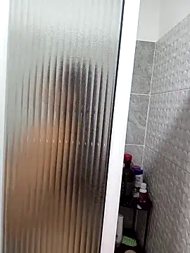 Snapshot of LoanaSantos chatting on 10.11.25 LoanaSantos online show from 10.11.25