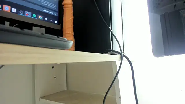 Snapshot of galactica_ chatting on 10.29.25 galactica online show from 10.29.25