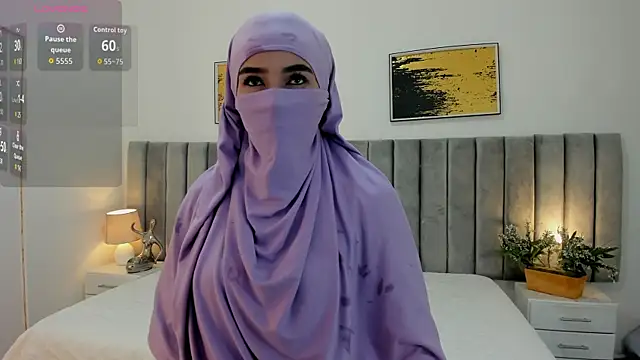 Snapshot of _shalimar chatting on 10.25.25 shalimar online show from 10.25.25