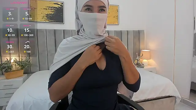 Snapshot of _shalimar chatting on 10.27.25 shalimar online show from 10.27.25