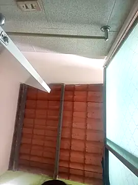 Snapshot of rouse-duque chatting on 10.10.25 rouse-duque online show from 10.10.25