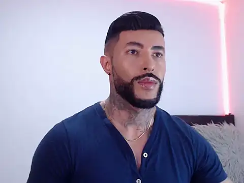 andrea de lucaa online show from 10.26.25