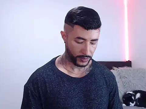 andrea de lucaa online show from 11.06.25