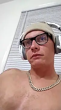 Snapshot of whoadiestreams chatting on 10.26.25 whoadiestreams online show from 10.26.25