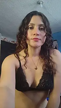 Snapshot of lindasyt chatting on 02.09.26 lindasyt online show from 02.09.26