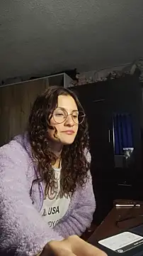 Snapshot of lindasyt chatting on 02.19.26 lindasyt online show from 02.19.26