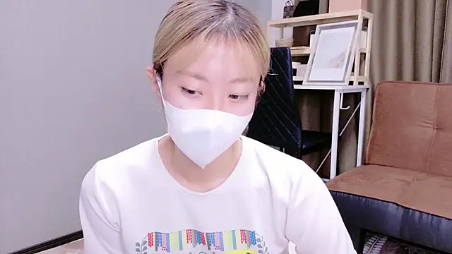 Nana  ch online show from 10.10.25