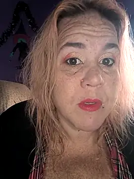 Snapshot of Courdles chatting on 11.09.25 Courdles online show from 11.09.25