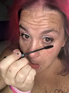 Snapshot of Courdles chatting on 11.16.25 Courdles online show from 11.16.25