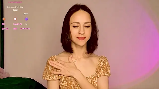 Snapshot of MiaSweetasHoney chatting on 11.19.25 MiaSweetasHoney online show from 11.19.25