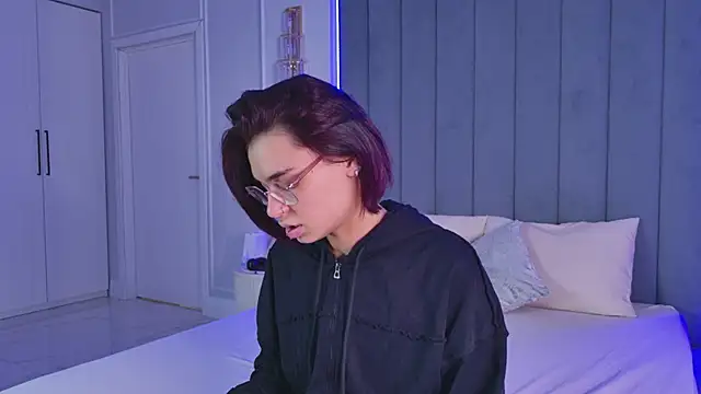 VioletAsh online show from 05.03.26