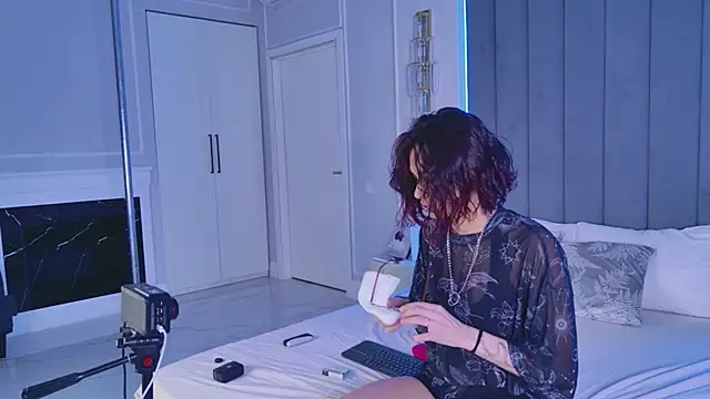 VioletAsh online show from 06.13.26
