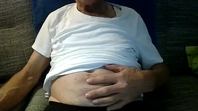 Snapshot of velikifant7 chatting on 12.04.25 velikifant7 online show from 12.04.25