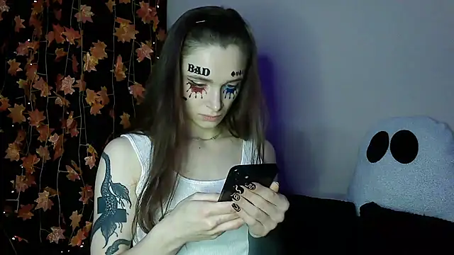   Leyla   online show from 10.29.25