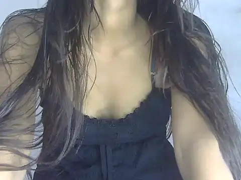 Snapshot of Nura7 chatting on 09.17.25 Nura7 online show from 09.17.25