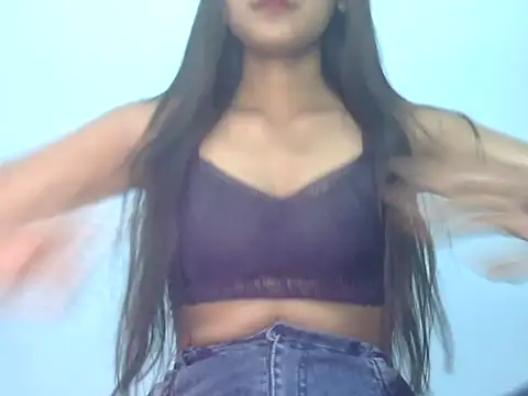 Snapshot of Nura7 chatting on 12.17.25 Nura7 online show from 12.17.25