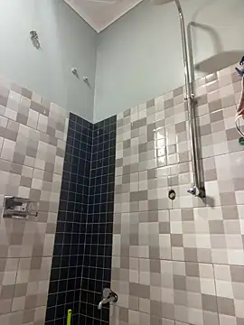 Snapshot of ewatyu chatting on 11.28.25 ewatyu online show from 11.28.25