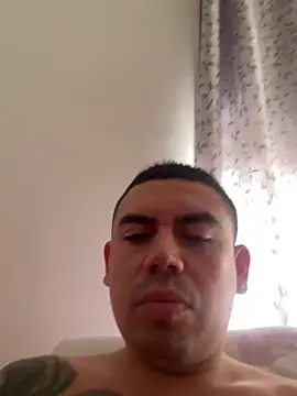 Snapshot of davidxxx099 chatting on 10.13.25 davidxxx099 online show from 10.13.25