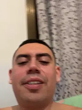 Snapshot of davidxxx099 chatting on 12.20.25 davidxxx099 online show from 12.20.25