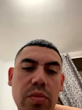 Snapshot of davidxxx099 chatting on 01.18.26 davidxxx099 online show from 01.18.26