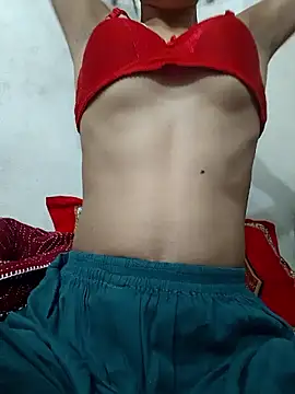 Snapshot of maya-Couple19 chatting on 02.01.26 maya-Couple19 online show from 02.01.26