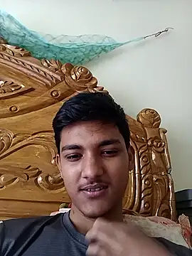 Snapshot of WrinkledTriops chatting on 04.06.26 WrinkledTriops online show from 04.06.26