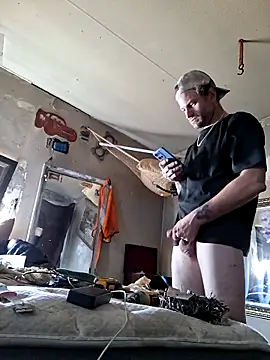 bearded cross online show from 03.10.26