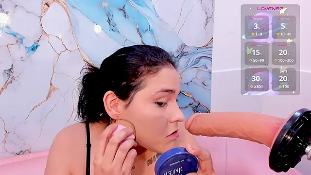 TIFFANY GLOW   online show from 10.25.25