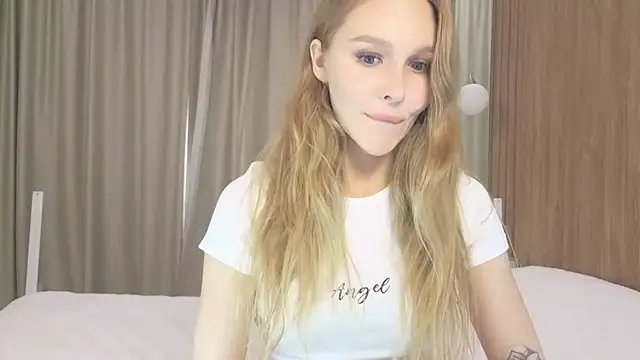 Snapshot of Brigitte_Bardot chatting on 09.17.25 Brigitte Bardot online show from 09.17.25