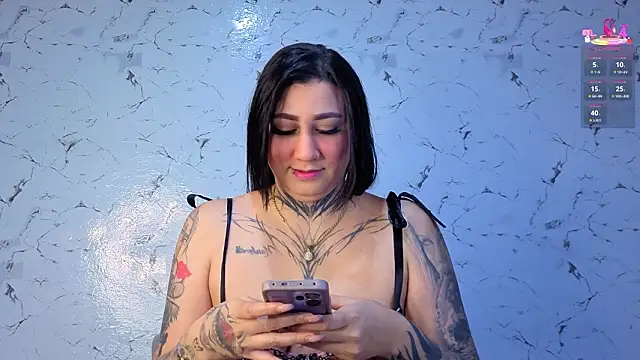 Snapshot of andrea_miller1 chatting on 03.11.26 andrea miller1 online show from 03.11.26