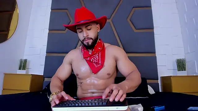 massimofiore  online show from 11.06.25