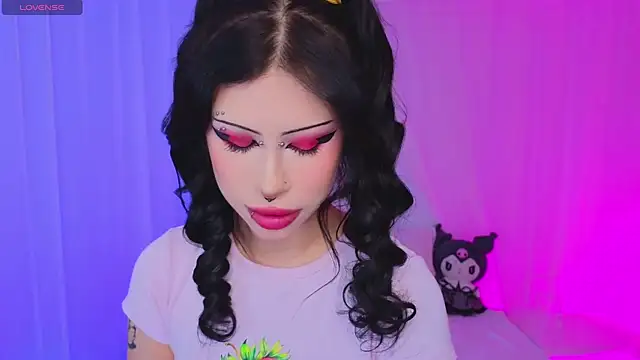 Snapshot of venomeowww__ chatting on 11.30.25 venomeowww online show from 11.30.25