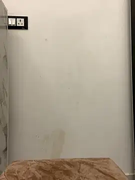 layra 9900 online show from 11.24.25