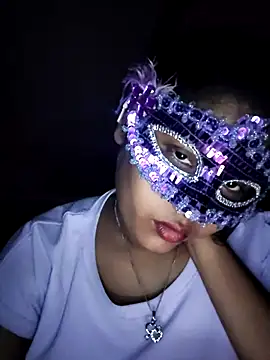 layra 9900 online show from 12.14.25