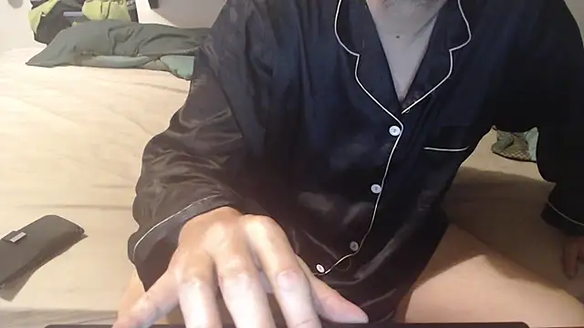 idiotpig66 online show from 03.14.25