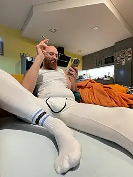 Snapshot of smint06 chatting on 12.02.25 smint06 online show from 12.02.25